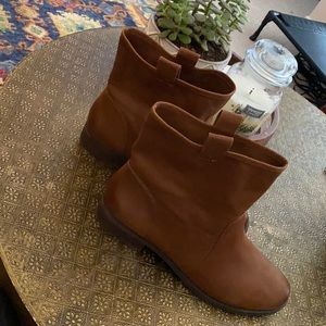 Sole Society leather brown flat ankle boots - size 9